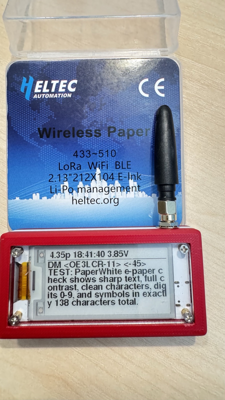 Wireless Paper im Betrieb, Display zeigt empfangene DM-Nachricht
